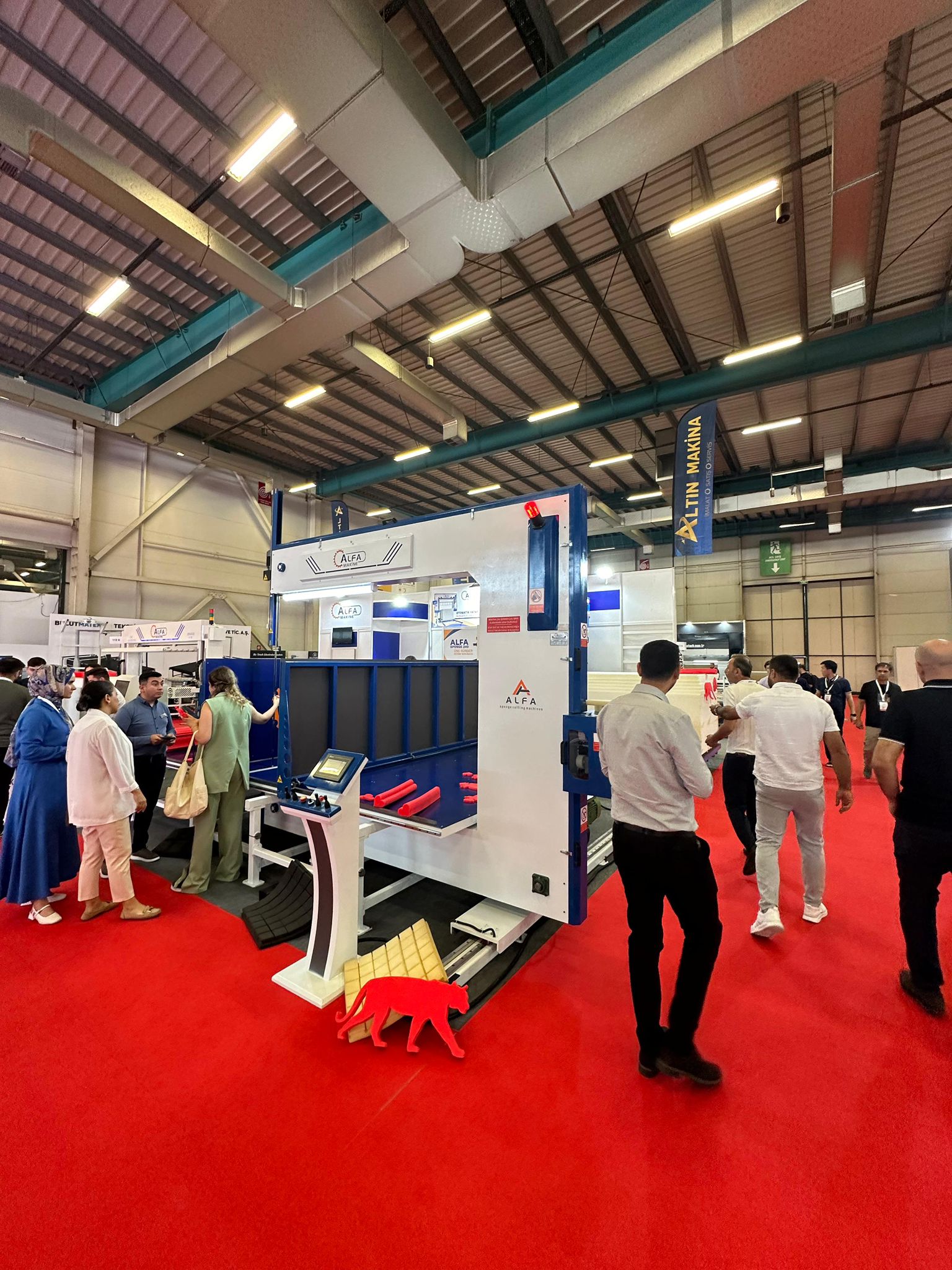 Otomatik Dikey  Sünger Kesim Makinası