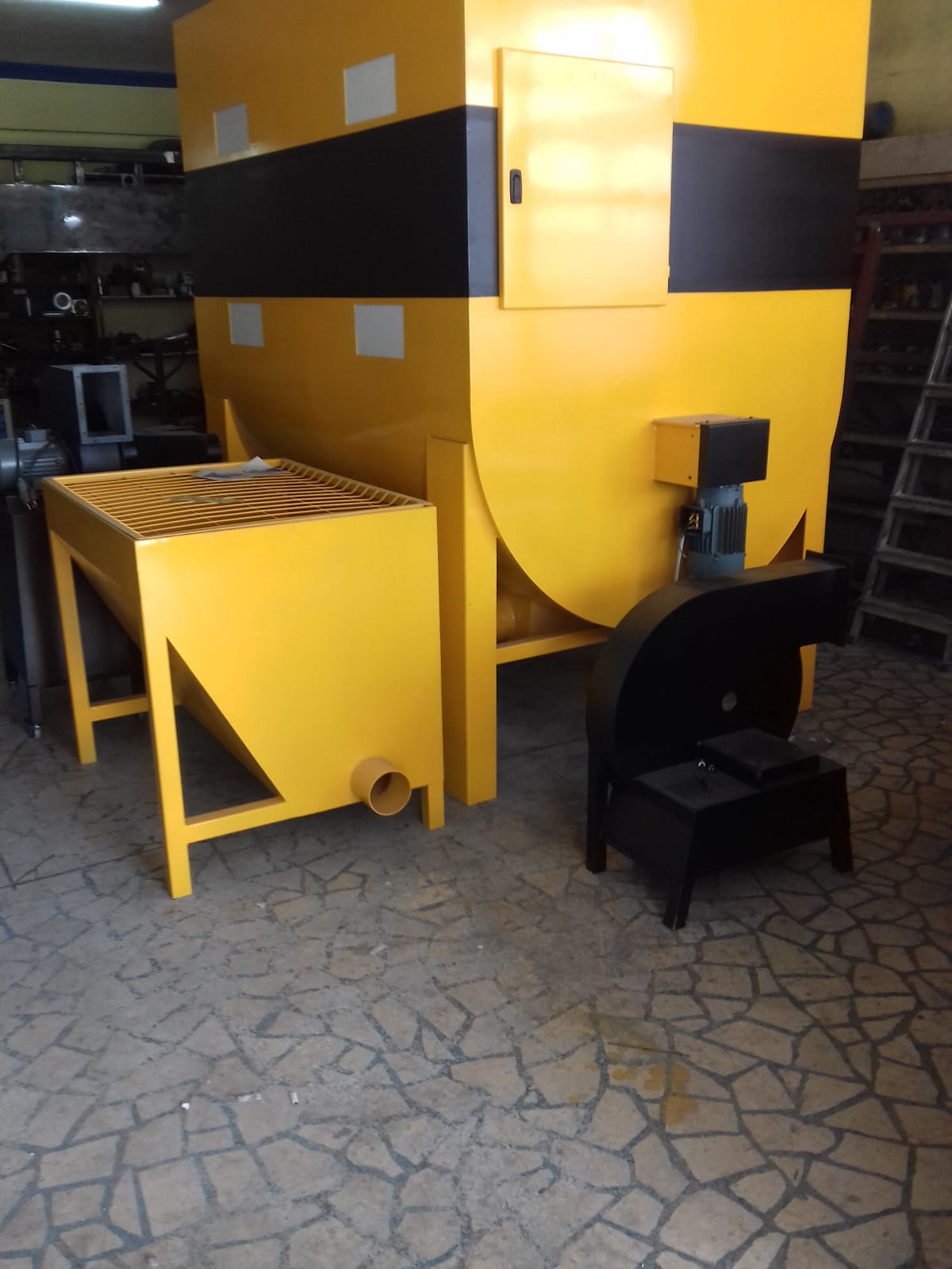 Kırlent Dolum ve Karıştıma Makinesi